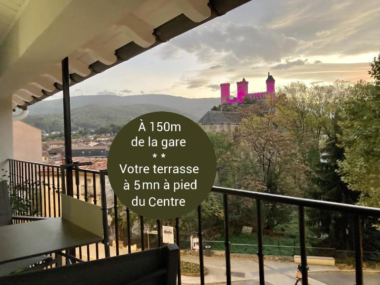 AUX 4 LOGIS - Studio Le Roof - Une vue splendide - Petit déjeuner offert 1ère nuit - Chambres d'hôtes Foix