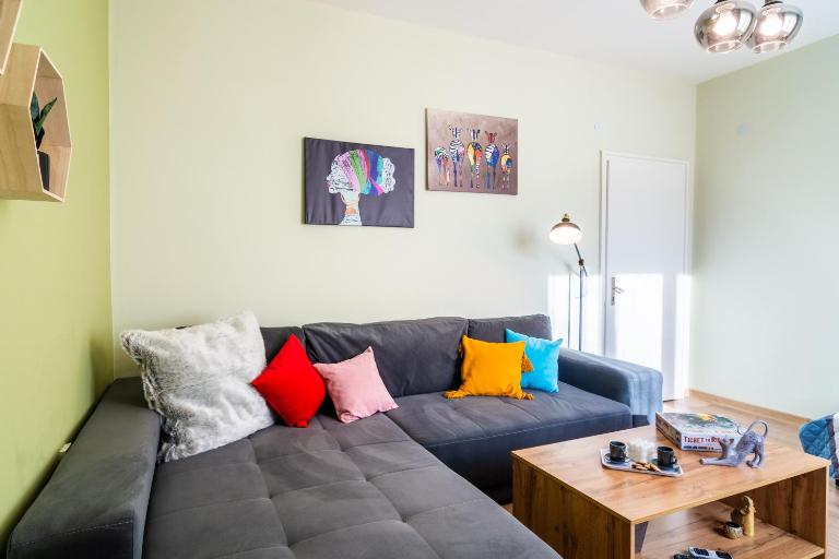 Madrid 90 Sq M 2BDR w Parking Spot near Metro, Serdika Mall - B&B Sofia