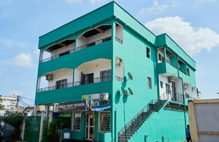 L'IMMEUBLE QUEEN M.N.M - B&B Douala
