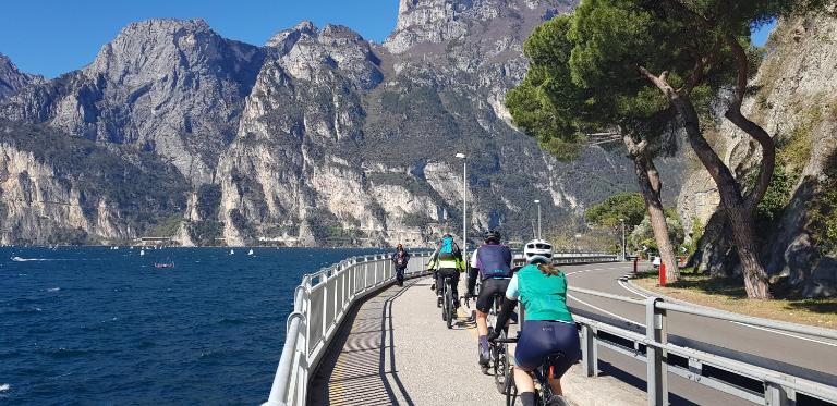 Lake Garda Bike&Hike Apartment - B&B Riva del Garda
