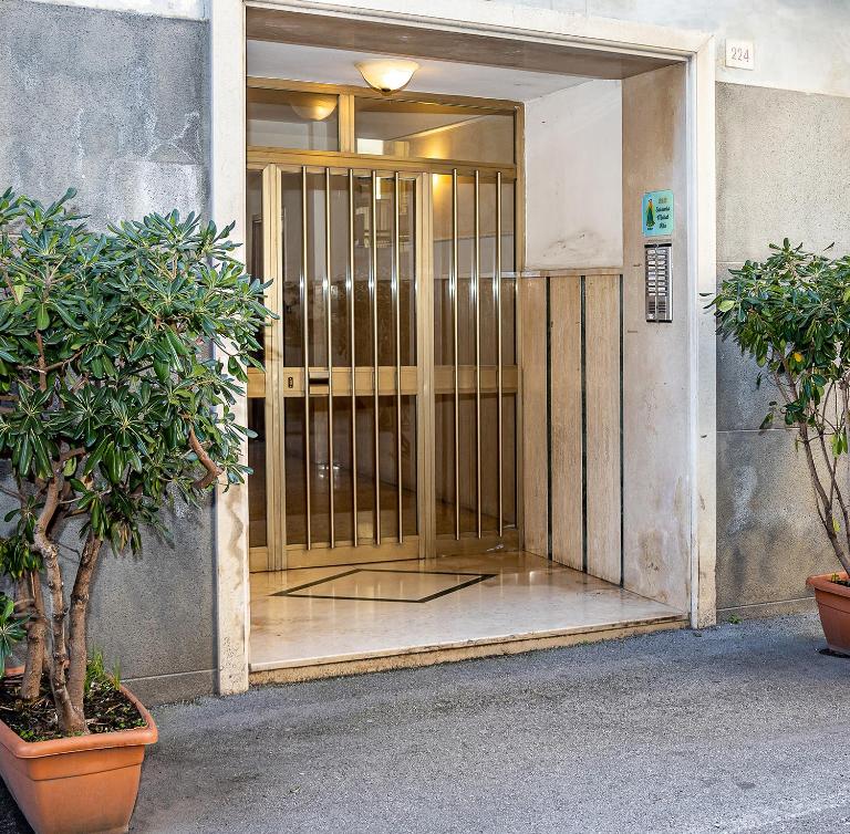 B&B-Apartment-Sleeps3-Parking-Balcony-PetFriendly - Ferienwohnung Sorrent