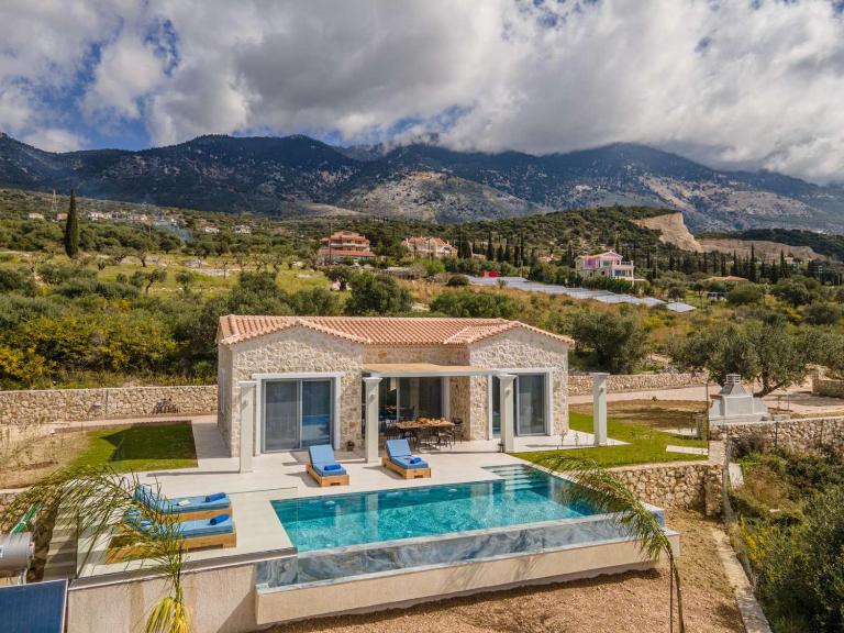 Natural Stone Villas Kefalonia - B&B Trapezaki