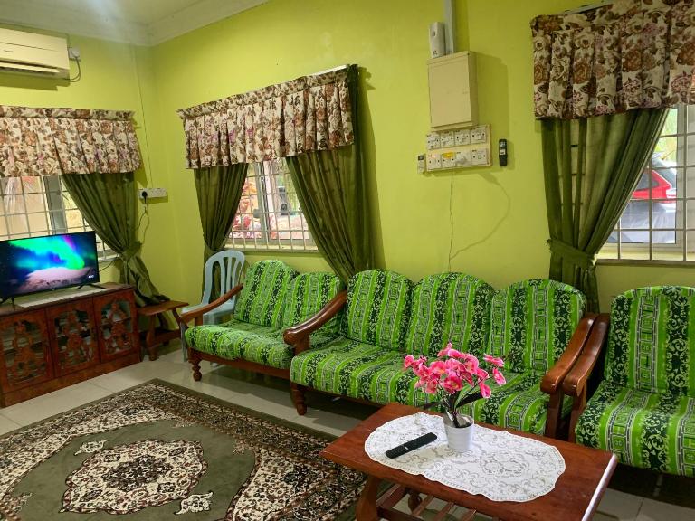 D’baroh Homestay - Ferienwohnung Kampung Tanjung Karang