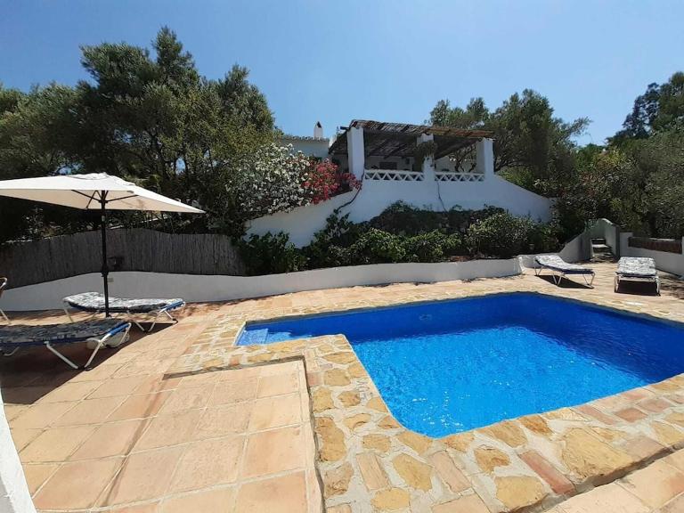 Cortijo Retama, Typical Andalusian Cottage, Romantic & Relax Villa by eastern Costa del Sol, in the countryside near Frigiliana town, at 12 kilometers from the beach - B&B Frigiliana