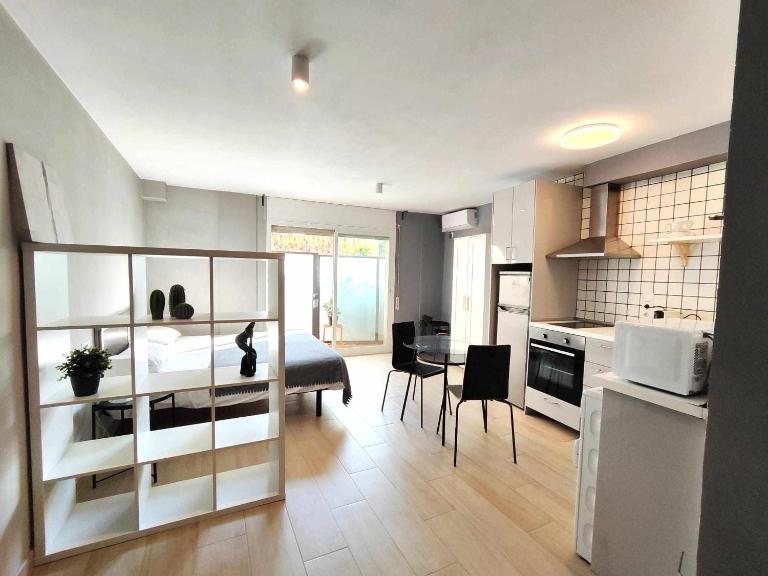 Mazi Apartments Suite - B&B Mataró