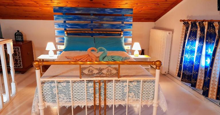 Katia's ATTIC - Bed and Breakfast Acharávi