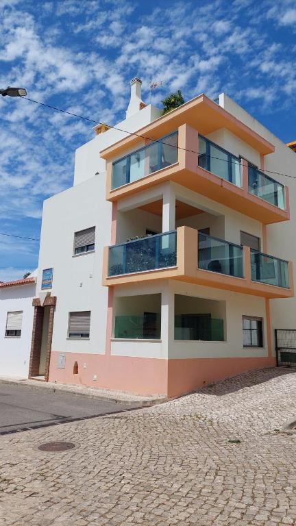Edifício Tomás - Bed and Breakfast Ferragudo