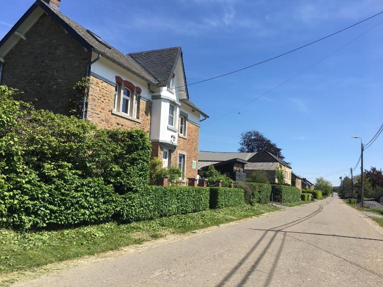 Maison et son jardin situés dans le Condroz - Bed and Breakfast Marchin