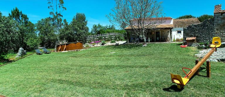 Casal das Fontainhas- Country Farmhouse with Pool - Chambres d'hôtes Alcobaça