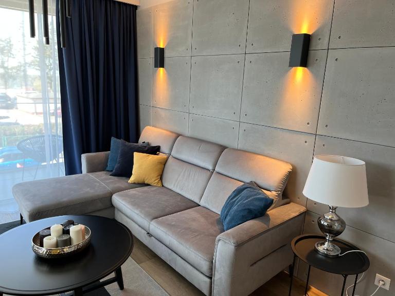 Sunny Apartment Balticus Promenada Gwiazd 14 z parkingiem - Chambres d'hôtes Międzyzdroje