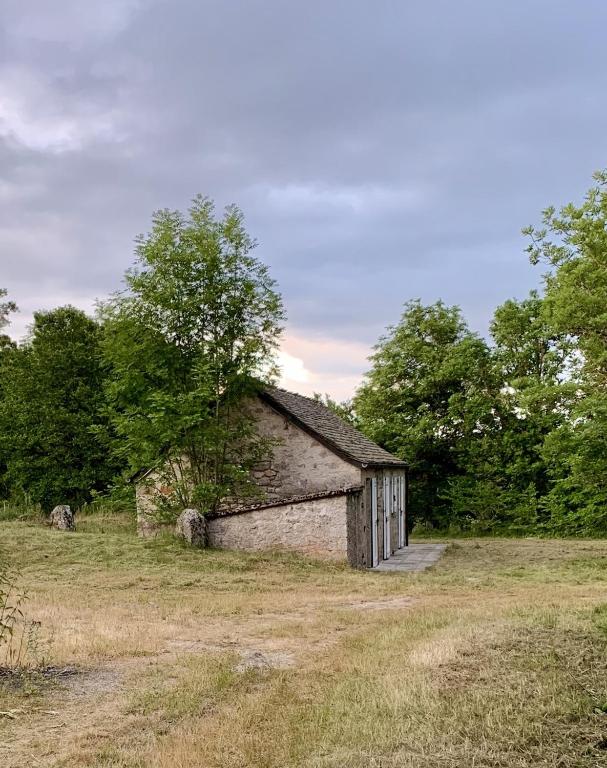 Adorable petite maison en pleine nature - Ferienwohnung Javols