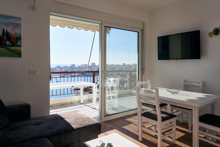 Central Beach Apartment - Chambres d'hôtes Saranda