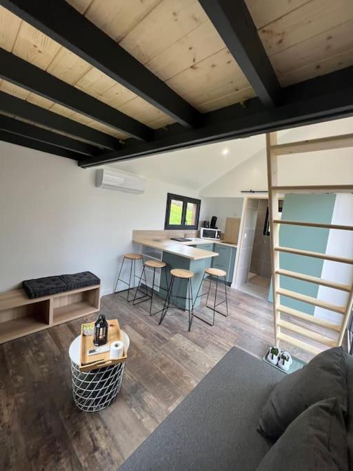 Tiny House L’œil des Dômes - Ferienwohnung Saint-Pierre-le-Chastel