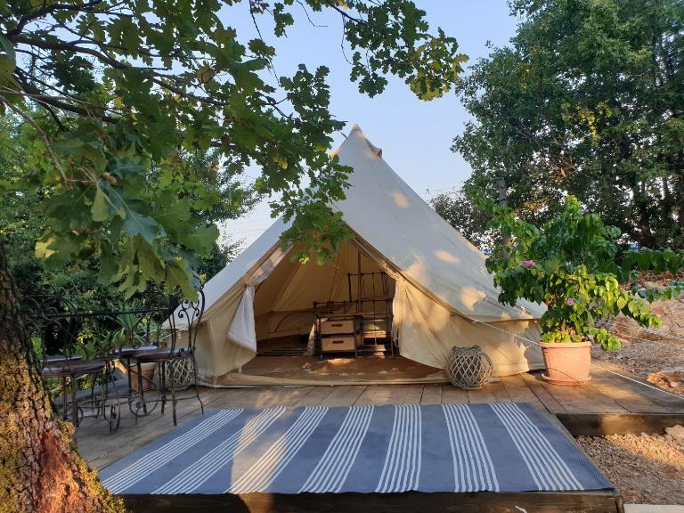 Rock Oak Camping 2 - Ferienwohnung Imotski
