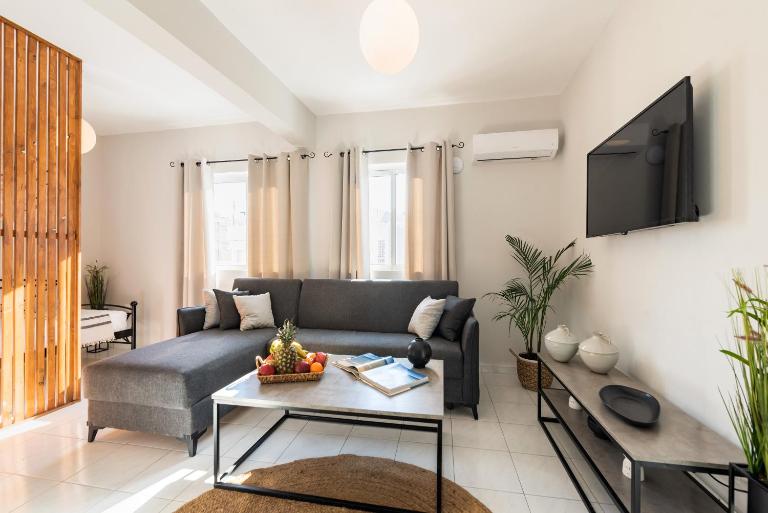 Emelia Cozy Apartment - B&B Rodi