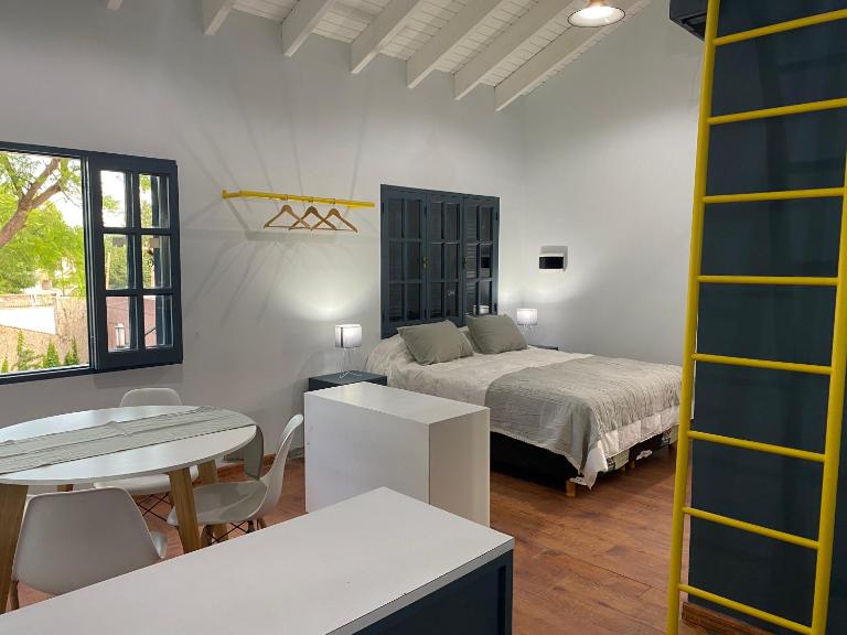 Departamento Excelente Ubicación Zona Arístides y Parque N5 - Chambres d'hôtes Mendoza