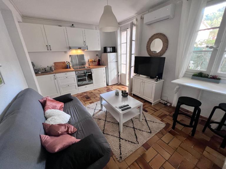 Sympathique studio en Rez de jardin dans résidence - Ferienwohnung Hyères