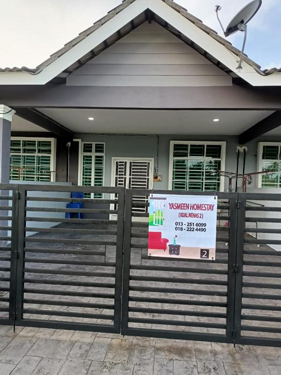 Yasmeen Homestay Kijal Nenas 2 - B&B Kijal