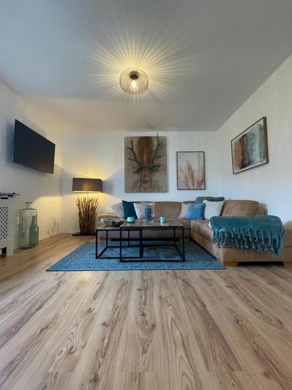 *NEU* Extravagantes Eifelhaus am Nürburgring - B&B Mannebach
