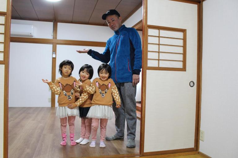 JR福井駅東口から徒歩7分(550m)。一棟貸切民泊トリプレッツ - Bed and Breakfast Fukui-shi