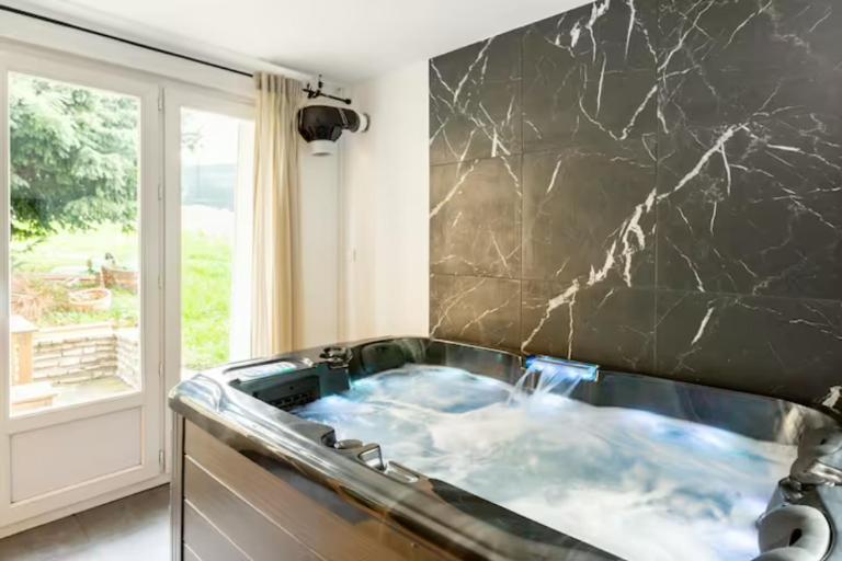 LE CHILL Suite & SPA (Jacuzzi et Sauna privés) - Chambres d'hôtes Boissy-Saint-Léger