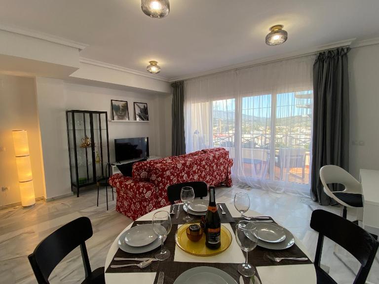 Apartment with solarium/terrace. - Ferienwohnung Calp