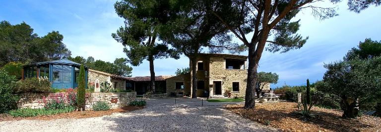 Le Bastion des Papes - B&B Châteauneuf-de-Gadagne