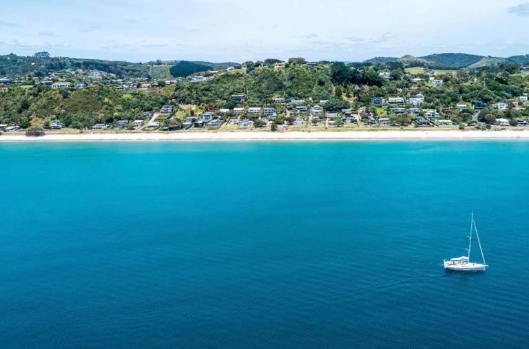 Bach on the Beach - Coast & Country - Ferienwohnung Onetangi