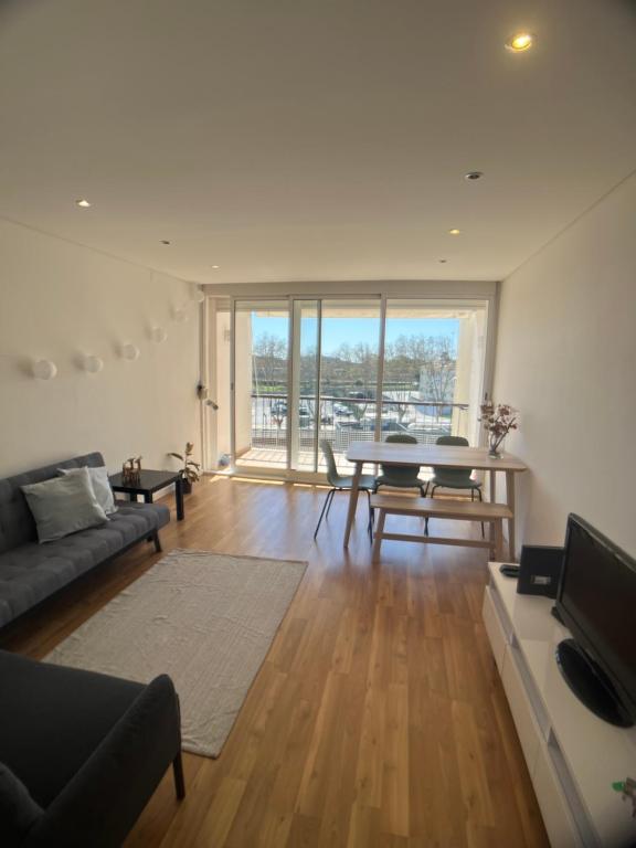 Carcavelos Nova University super location T2 - Ferienwohnung Carcavelos