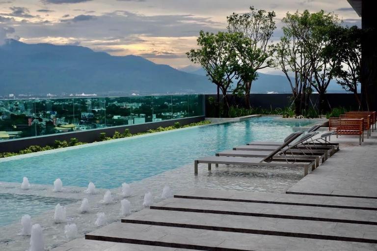 HIGHT RISE LUX CONDO 1BED ROOF TOP POOL - Ferienwohnung Chiang Mai
