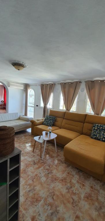Villa Don Giovanni Fuengirola, Piscina Privada y vistas al mar y a la Montaña - B&B Fuengirola