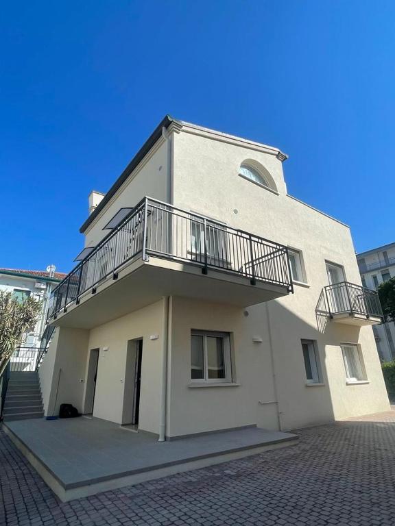 VILLA EMMA -WALTERIGATO Apartments SOLO PER FAMIGLIE - B&B Lido di Jesolo