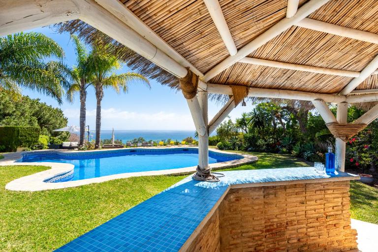 Villa Cabopino - Golfside Villa with Spectacular Ocean Views - B&B Mijas Costa