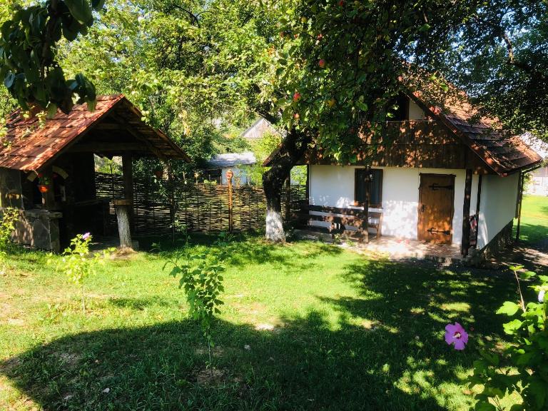 Еко Дім з СОЛОМИ - B&B Solochyn