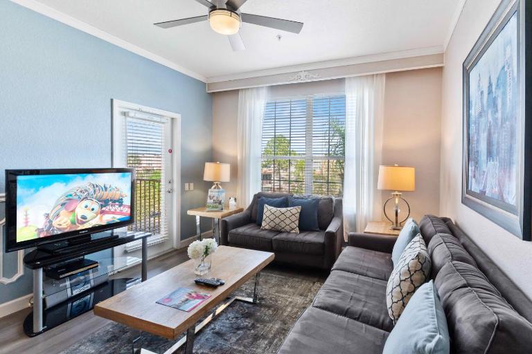 Modern Vista Cay Condo, near Universal Studios - Ferienwohnung Orlando