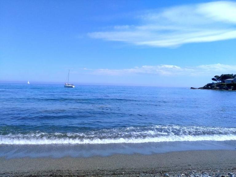 Appartement de charme, T3, situation idéale, pieds dans l'eau, Cap Corse - B&B Lavasina