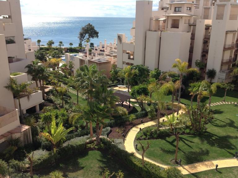WaterFront Apartment - B&B Estepona