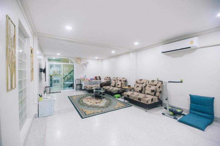Paradise Found 4BR Villa,Fits 22 PAX, 6-Min to Lee Garden - B&B Hat Yai