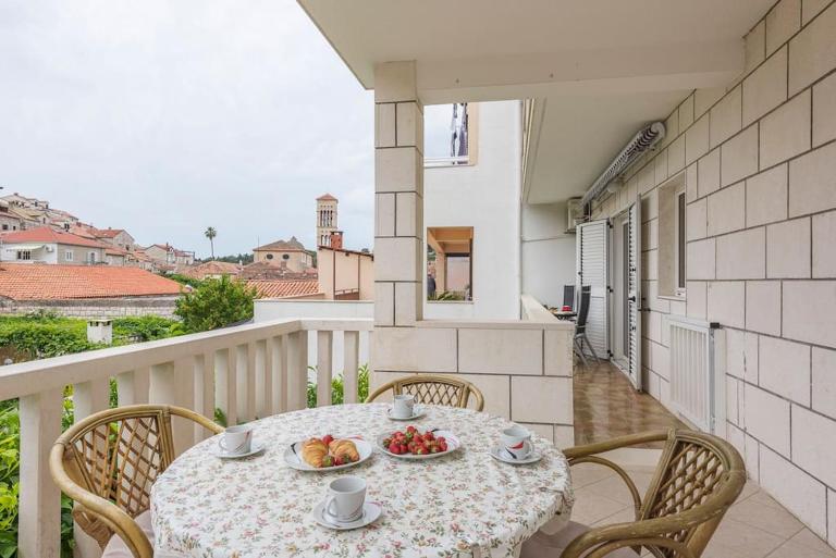 Apartment in Hvar town historic center - B&B Hvar