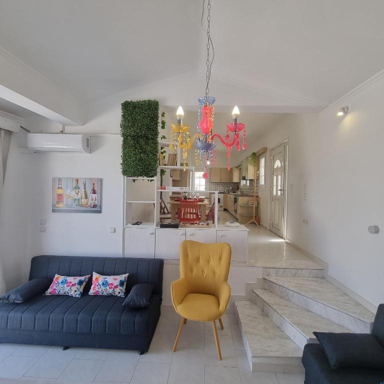 Arocaria Apartment in Faliraki with garden , mountain and sea view - B&B Faliraki