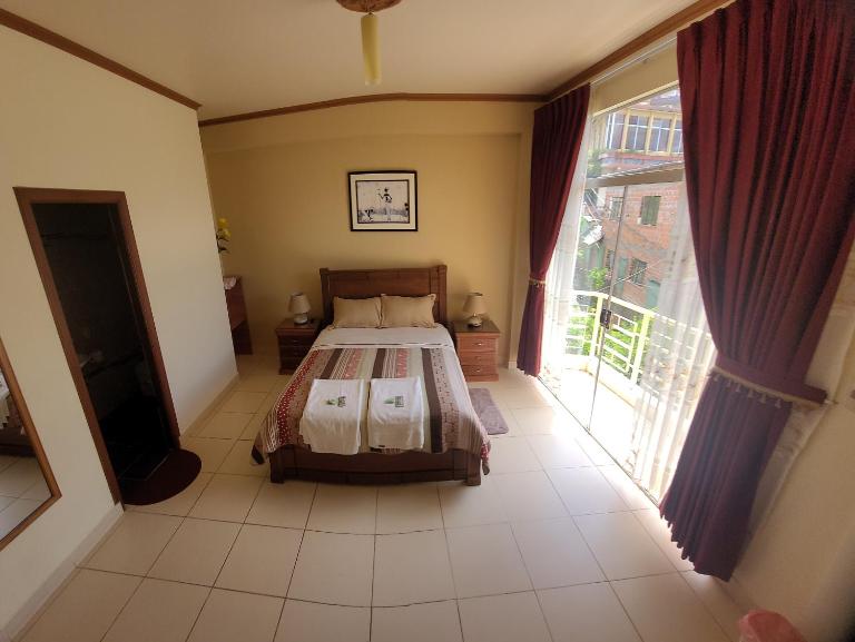 Hostal Kurmi - Coroico - Bed and Breakfast Coroico