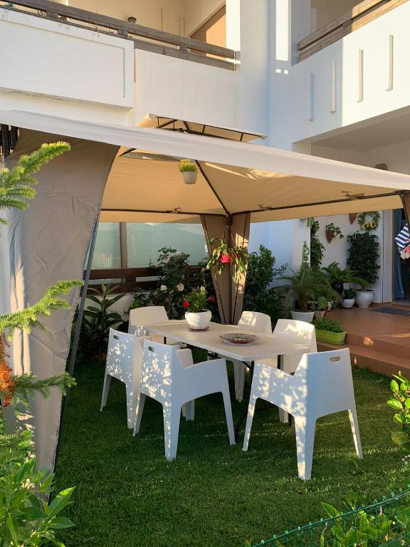 BERALMAR CHEZ HOUDA VACANCES PIEDS DANS l' EAU - B&B Asilah