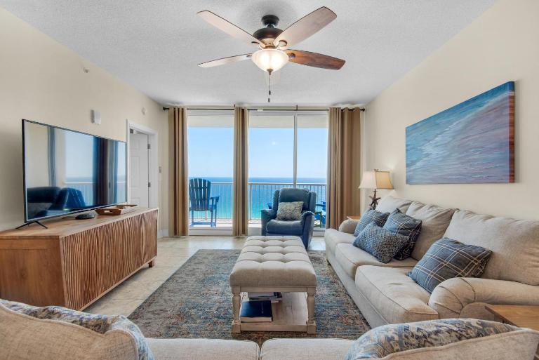 Majestic Beach Towers 2-1708 - Bed and Breakfast Panama City Beach