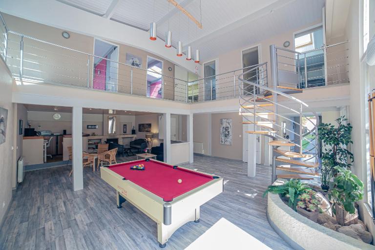 VILLA piscine-spa-sauna, 25 personnes, 5 mn océan - B&B Soulac-sur-Mer