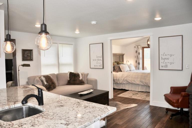 Adorable Bungalow w/ Private Patio Mins away from Downtown Rapid City - Ferienwohnung Rapid City