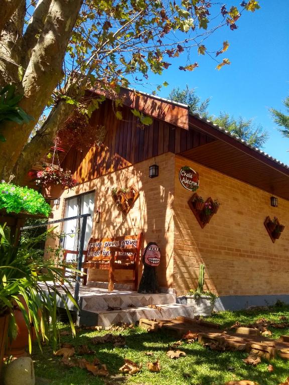 Chalé Alecrin, lançamento em conforto e estilo! - B&B Campos do Jordão