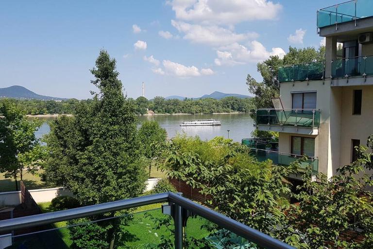 Danube Dream Superb view & garage - B&B Budapest