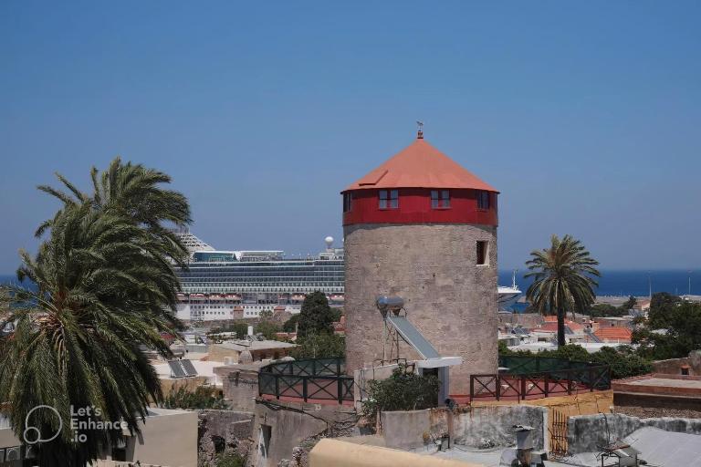 A medieval windmill tower 2bedrooms in the heart of old town with magnificent panoramic seaview and cityview - Ferienwohnung Rhodos