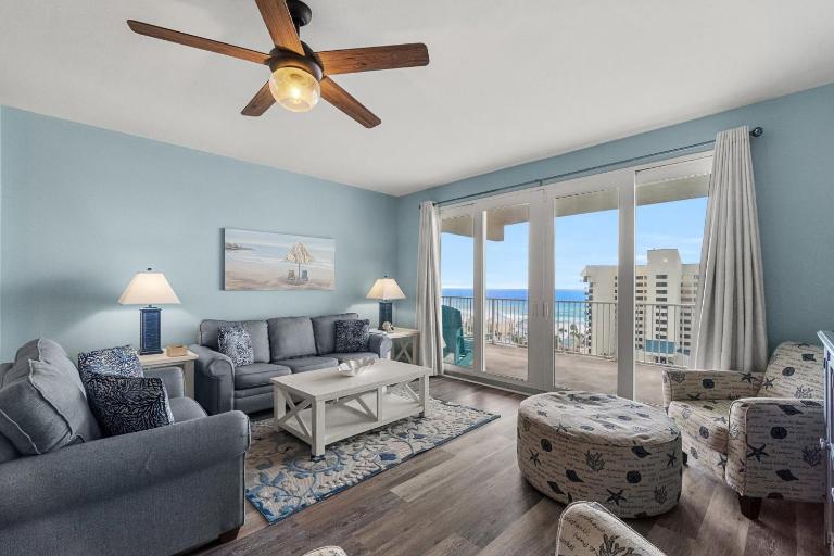 Beachy King at Laketown Wharf #812 by Nautical Properties - Bed and Breakfast Panama City Beach