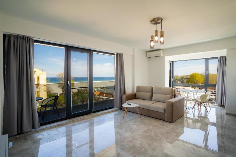 Luxury residence Mamaia - B&B Mamaia